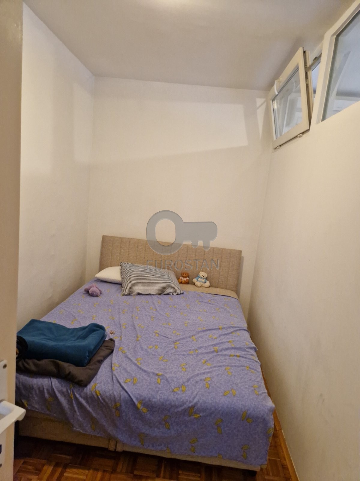 Sretena Mladenovića Mike Labudovo brdo ID#43908