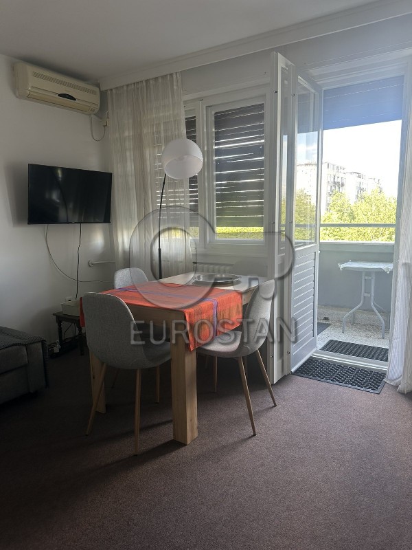 Bulevar Zorana Djindjića Blok 33 ID#44020