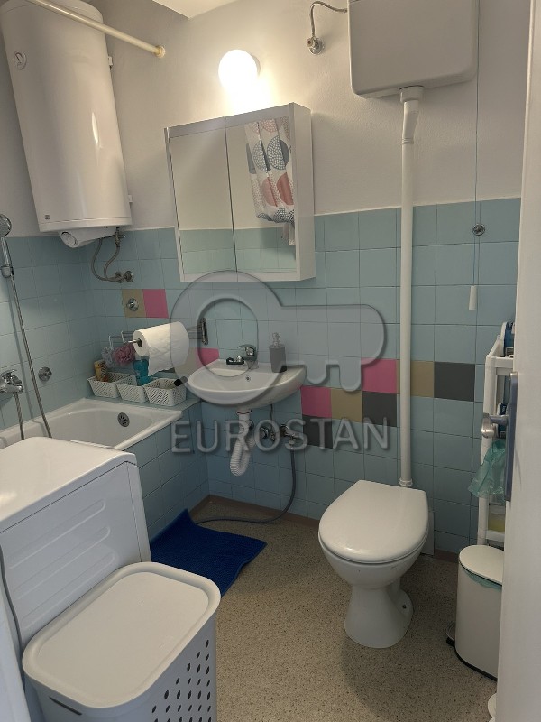 Bulevar Zorana Djindjića Blok 33 ID#44020