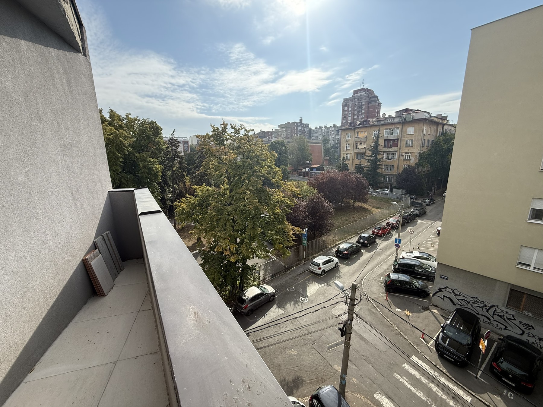 RENOVIRANA, UKNJIŽENA GARSONJERA, VRAČAR ID#44075