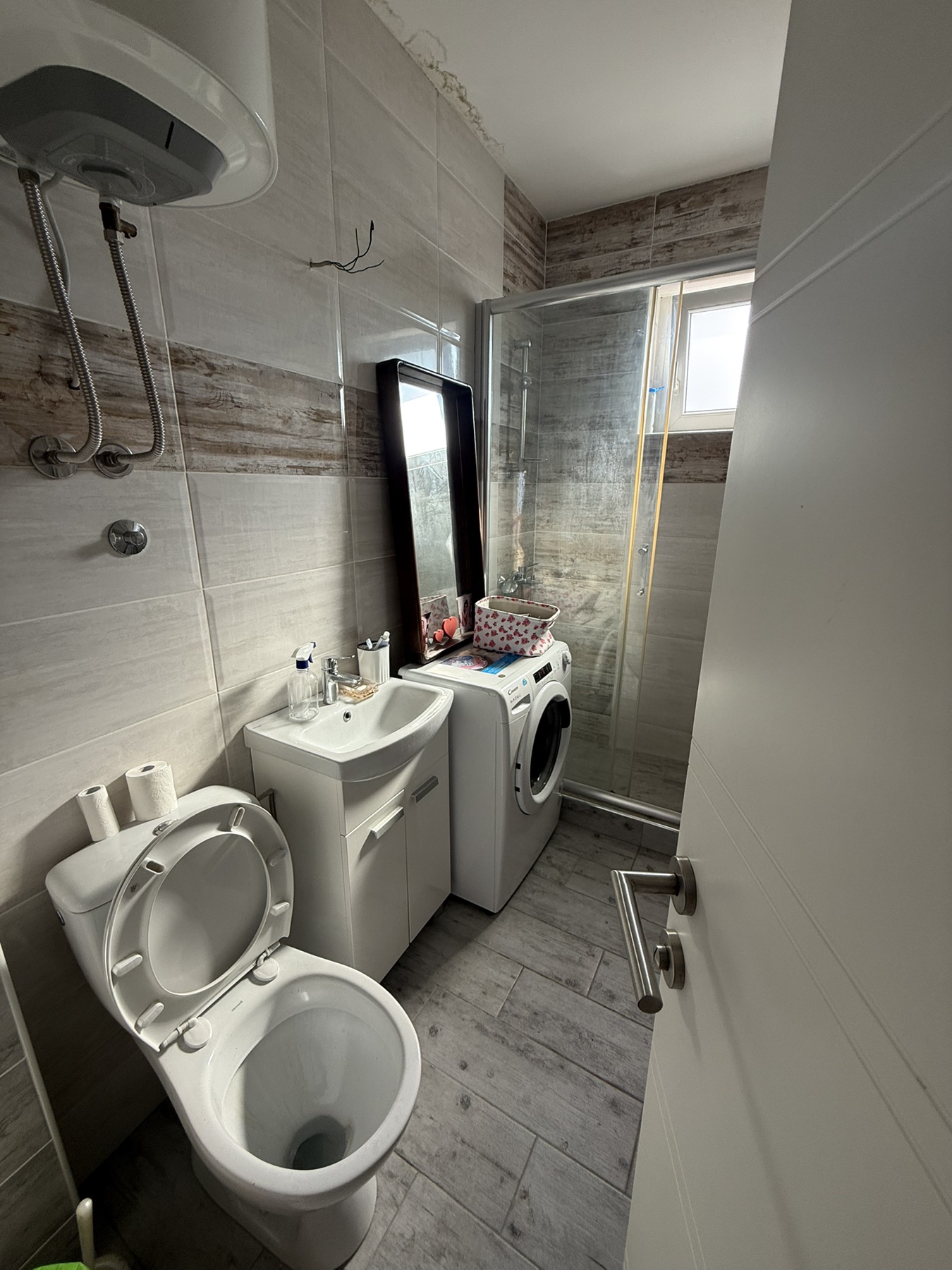 RENOVIRANA, UKNJIŽENA GARSONJERA, VRAČAR ID#44075